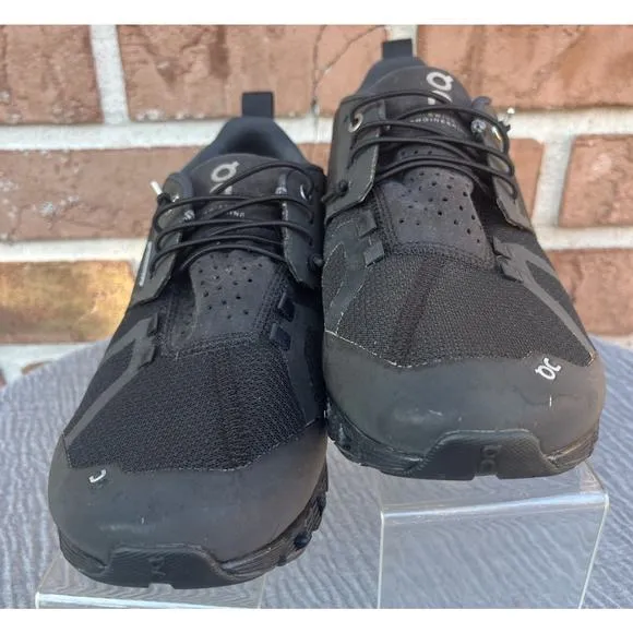 Women's OC On Clouds Black Waterproof Athletic Sneaker Size 9