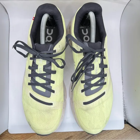 Women’s On Cloudgo Running Shoes Size 10.5