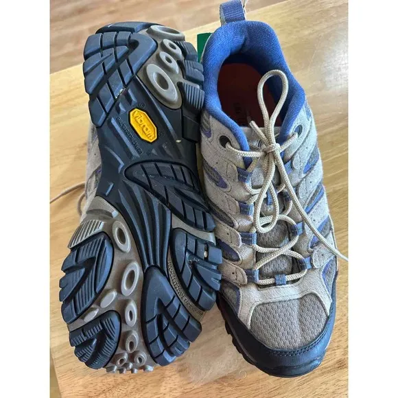 Women's Shoe Size 10 Merrell Beige Hiking Shoes