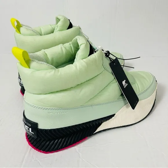 Women’s Sorel Out N About III Aqua Green Waterproof Boots Size 10 US!