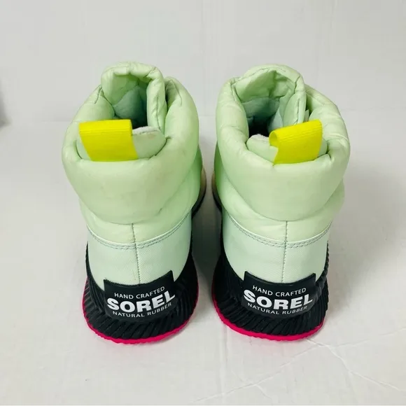 Women’s Sorel Out N About III Aqua Green Waterproof Boots Size 10 US!