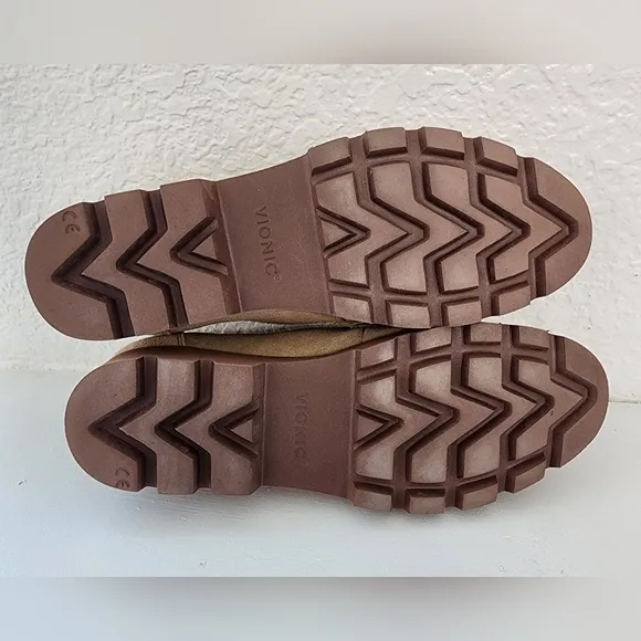 Women's Vionic Cheryl II Tan Suede Penny Loafer Size 7