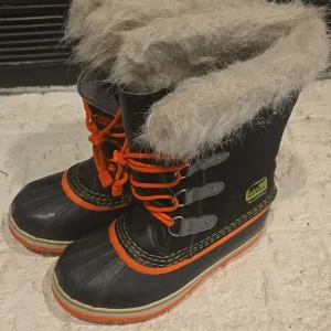 Womens Joan of art sorel waterproof boots size 6