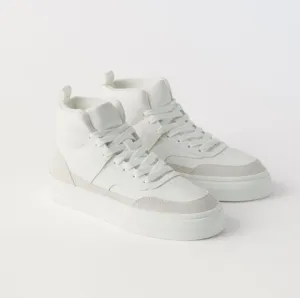 ZARA KIDS WHITE SNEAKERS SIZE 2